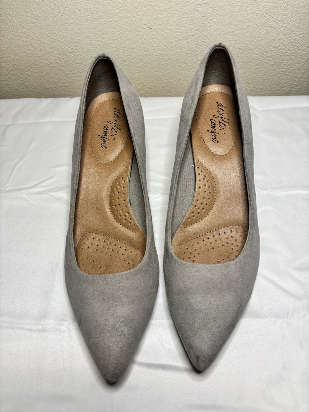 dexflex comfort Women's Pointed Toe kitten heel Pumps